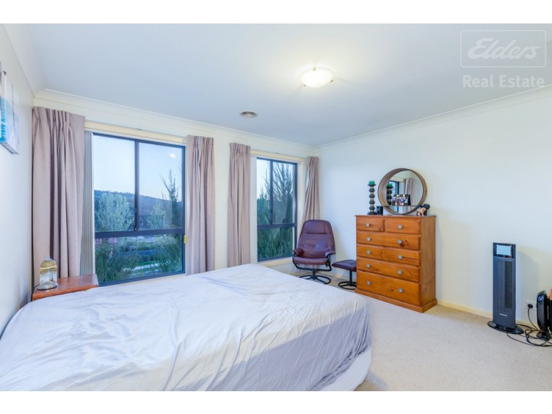 1 Minda Place, Jerrabomberra NSW 2619