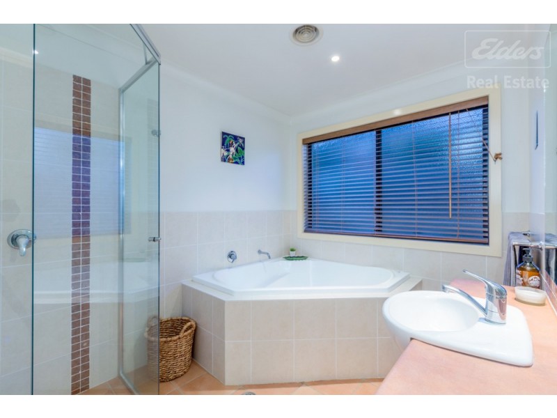 1 Minda Place, Jerrabomberra NSW 2619
