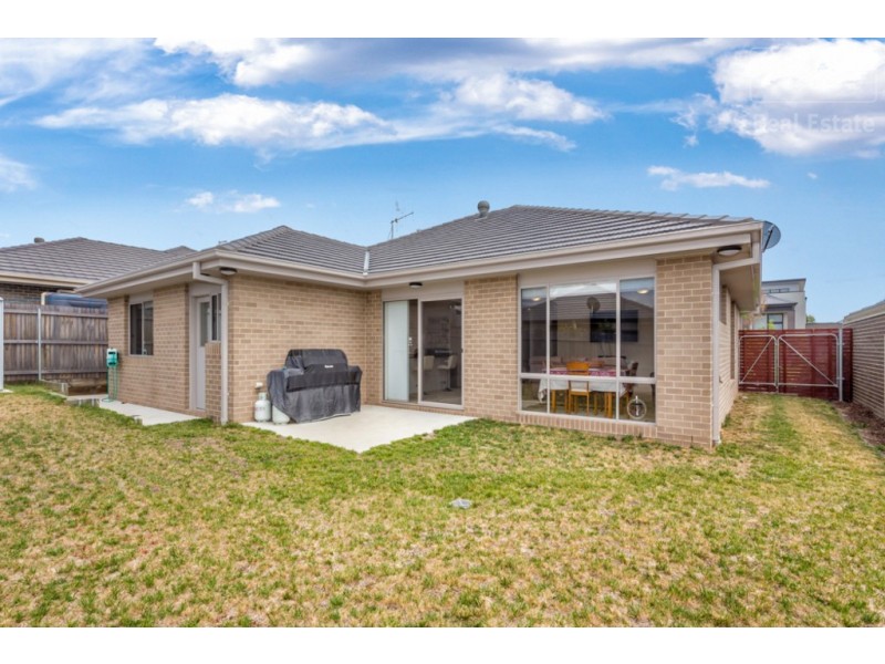31 Bonarba Link, Googong NSW 2620