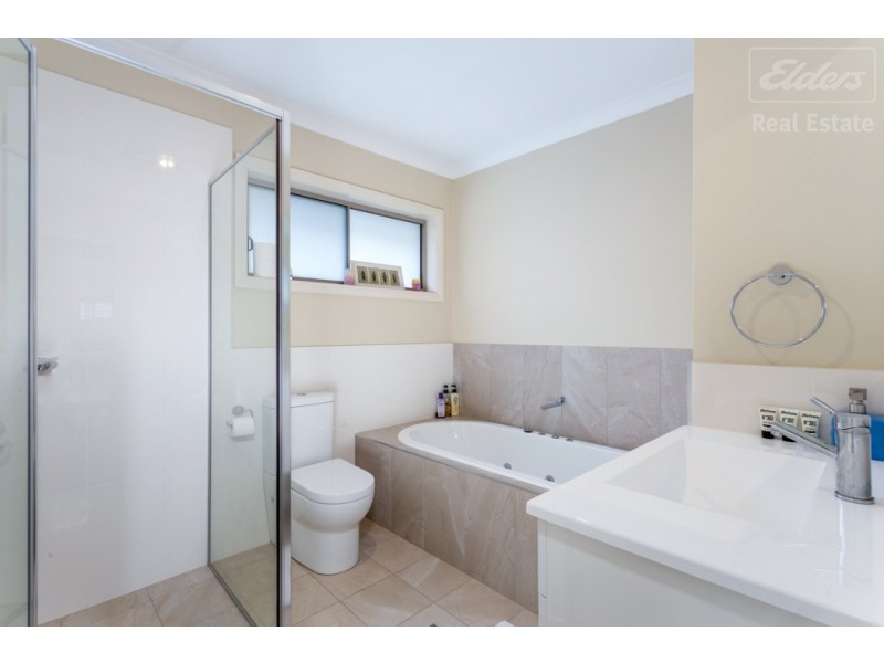 31 Bonarba Link, Googong NSW 2620