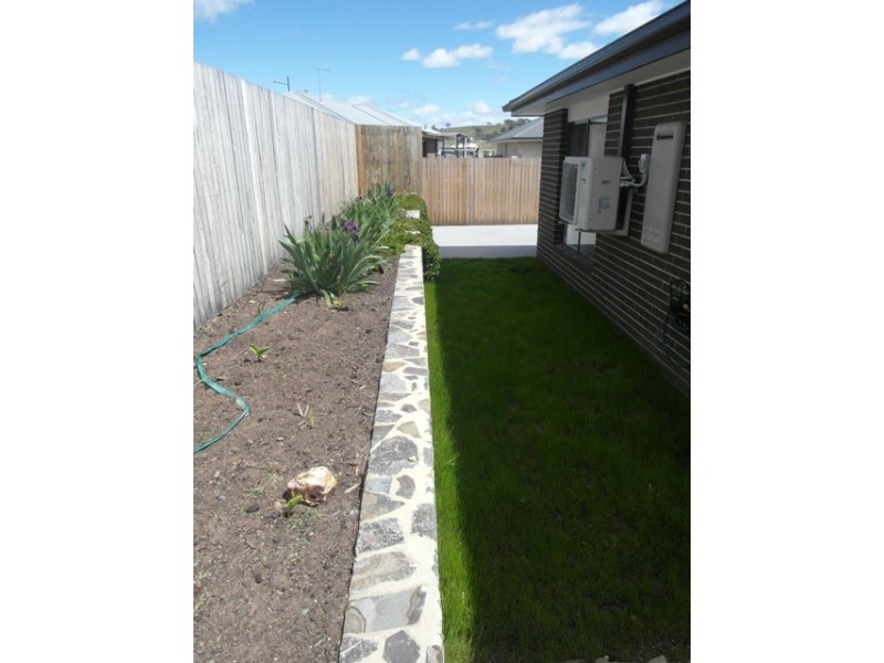 9 Jack Street, Googong NSW 2620