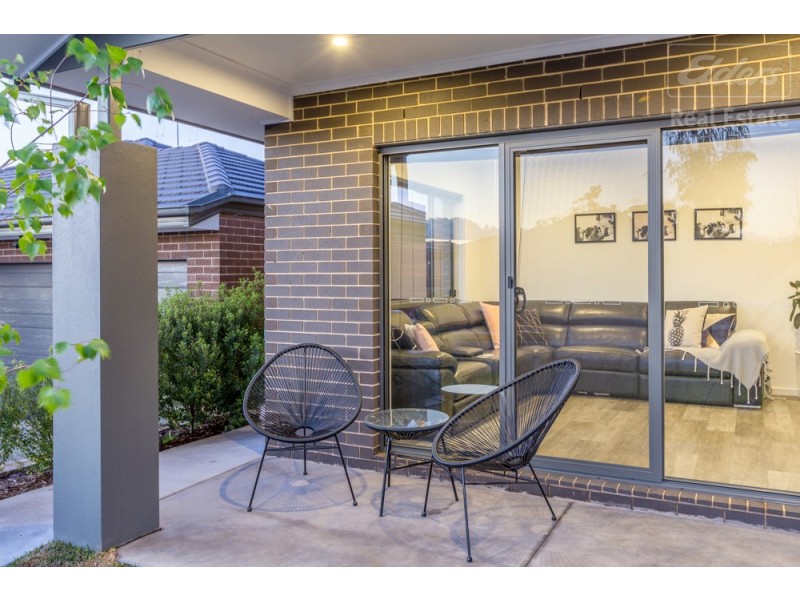 7 Carl Street, Googong NSW 2620