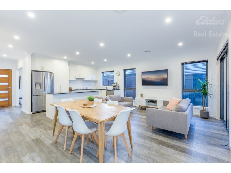 7 Carl Street, Googong NSW 2620