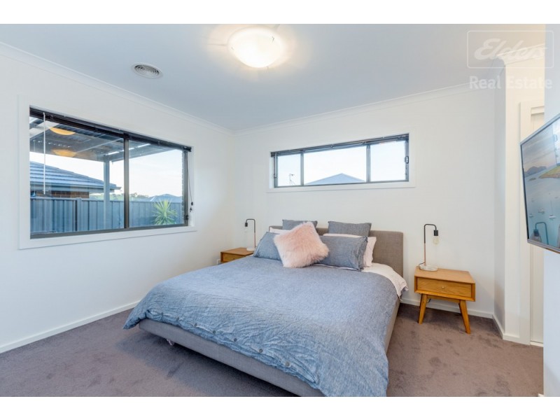 7 Carl Street, Googong NSW 2620