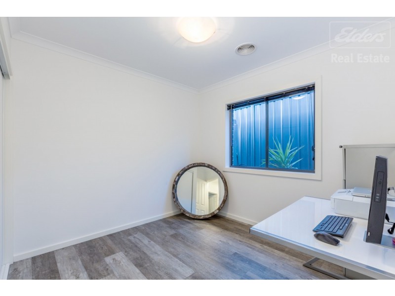 7 Carl Street, Googong NSW 2620