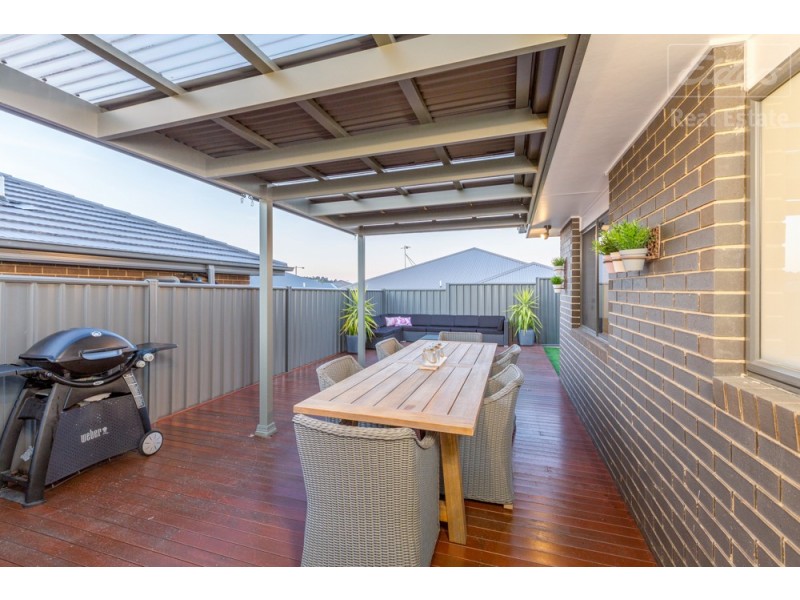 7 Carl Street, Googong NSW 2620