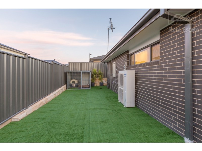 7 Carl Street, Googong NSW 2620