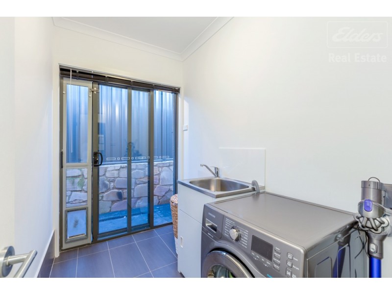 7 Carl Street, Googong NSW 2620