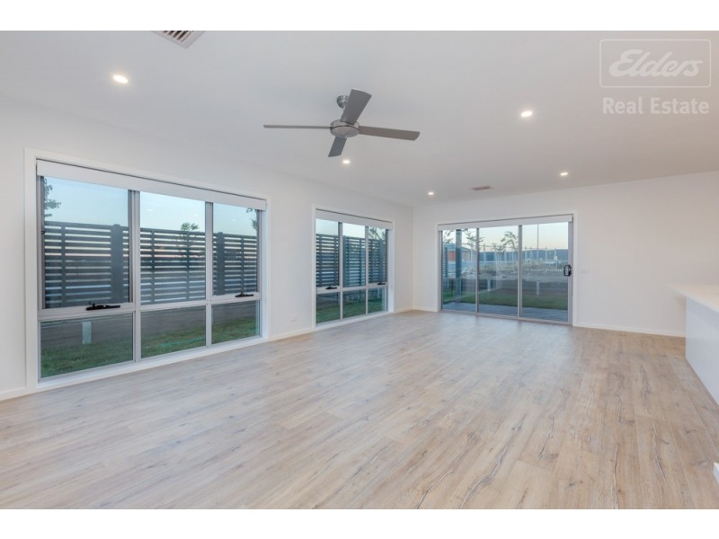 24 Keyte Street, Googong NSW 2620