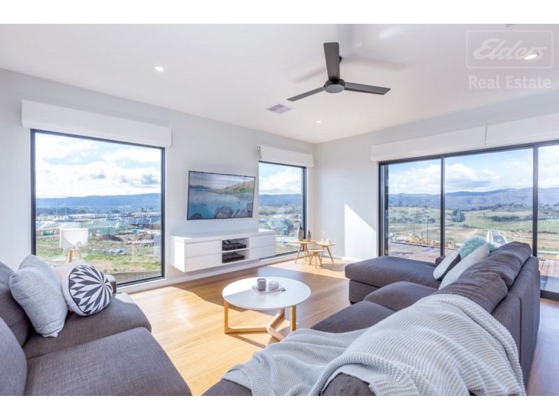 12 Aitken Street, Googong NSW 2620