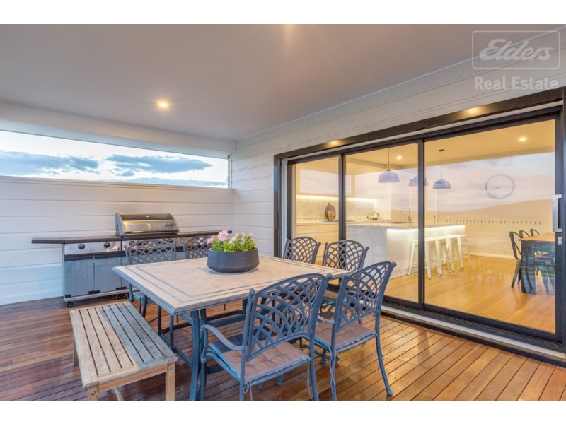 12 Aitken Street, Googong NSW 2620