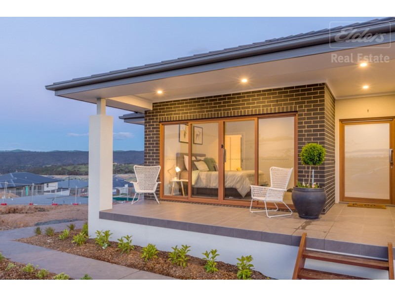 12 Aitken Street, Googong NSW 2620