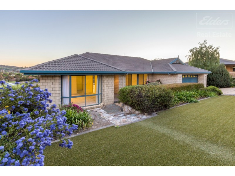 7 Kalang Place, Jerrabomberra NSW 2619