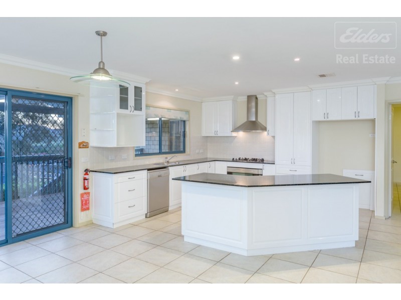 7 Kalang Place, Jerrabomberra NSW 2619
