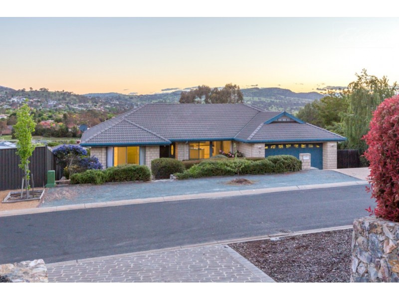 7 Kalang Place, Jerrabomberra NSW 2619