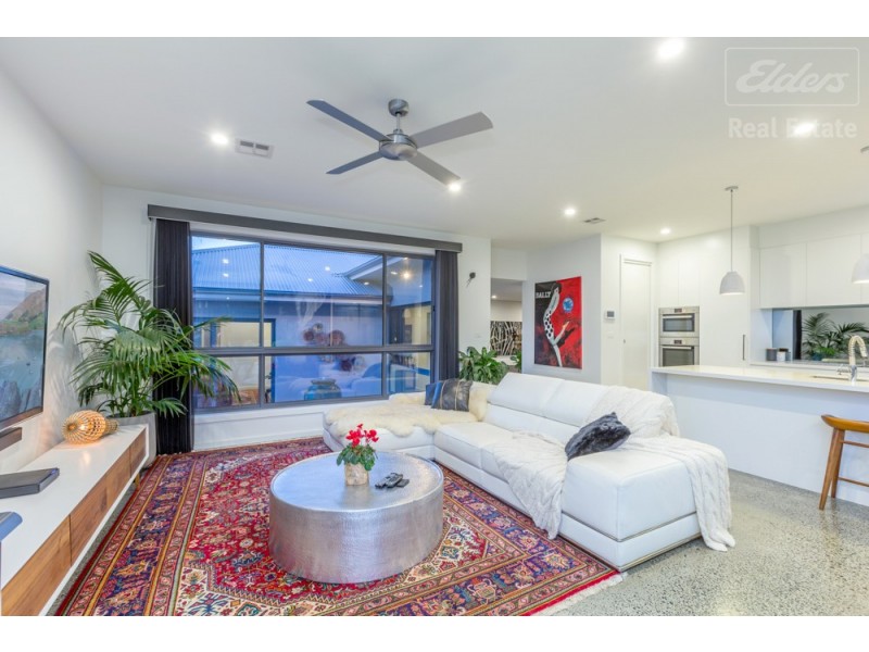 29 Baxter Loop, Googong NSW 2620