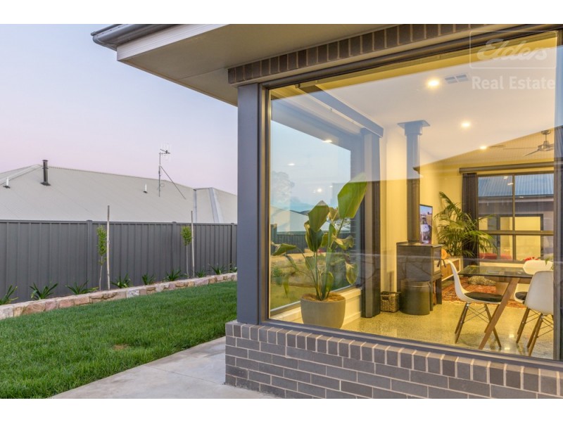 29 Baxter Loop, Googong NSW 2620