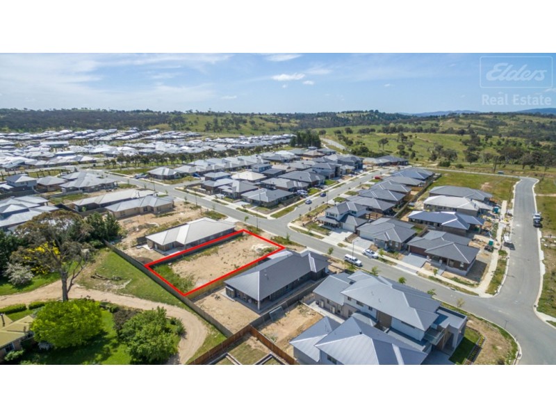 18 Graziers Road, Googong NSW 2620