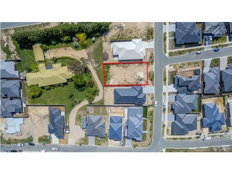 18 Graziers Road, Googong NSW 2620