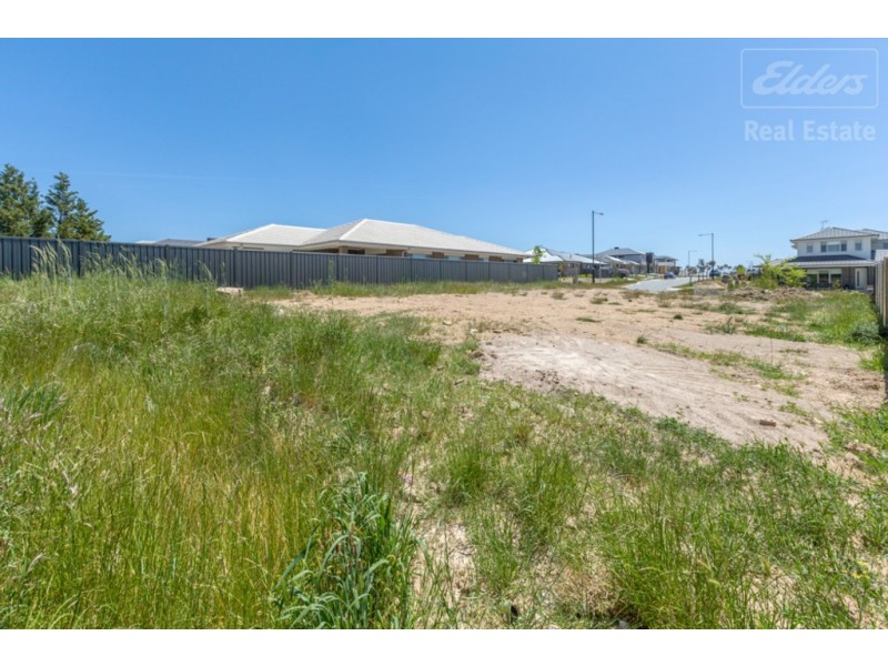 18 Graziers Road, Googong NSW 2620