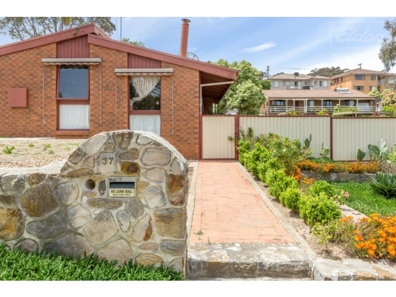 37 John Bull Street, Queanbeyan West NSW 2620