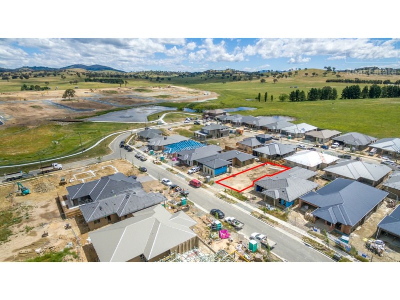 39 Helen Circuit, Googong NSW 2620