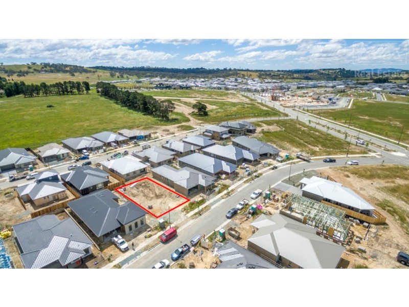 39 Helen Circuit, Googong NSW 2620