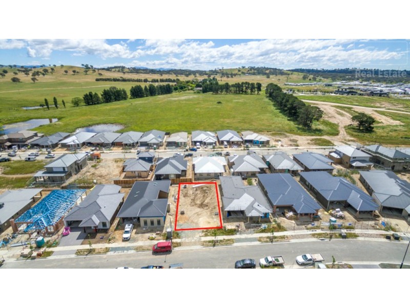 39 Helen Circuit, Googong NSW 2620