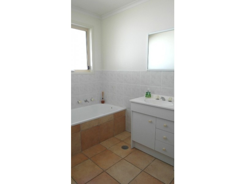 1/5 O’Hanlon Road, Queanbeyan NSW 2620