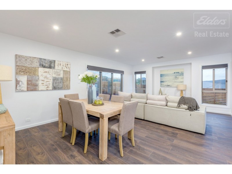 7 Hawke Street, Googong NSW 2620
