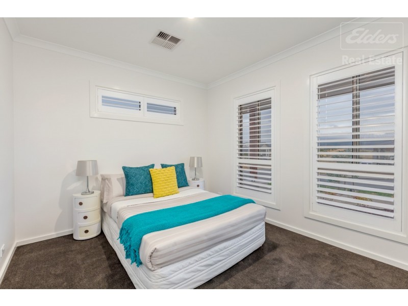 7 Hawke Street, Googong NSW 2620