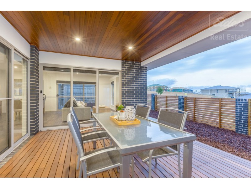 7 Hawke Street, Googong NSW 2620