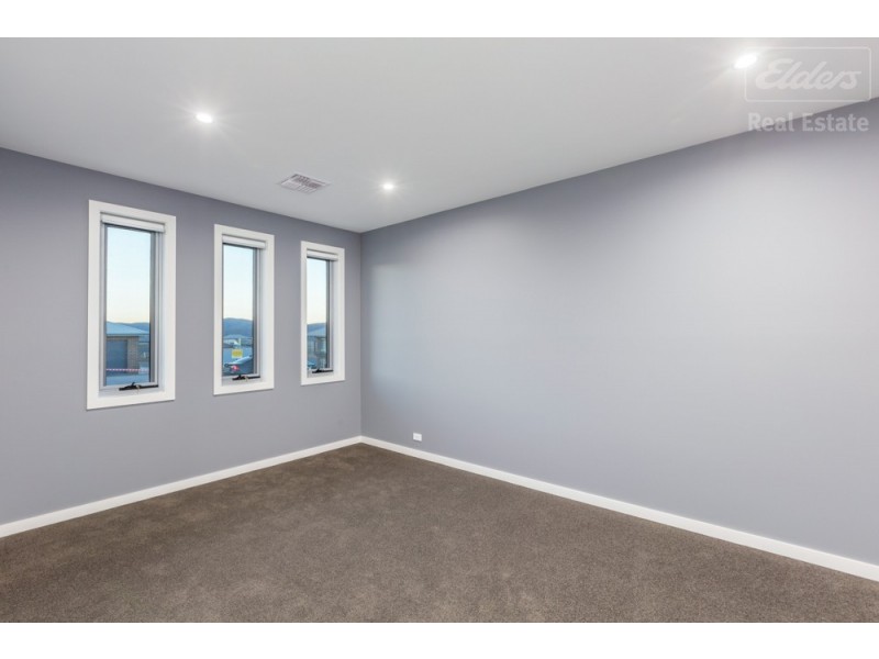 12 Tyrrell Street, Googong NSW 2620