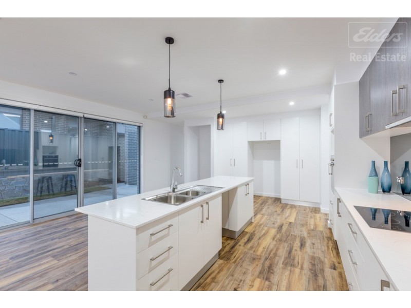 12 Tyrrell Street, Googong NSW 2620