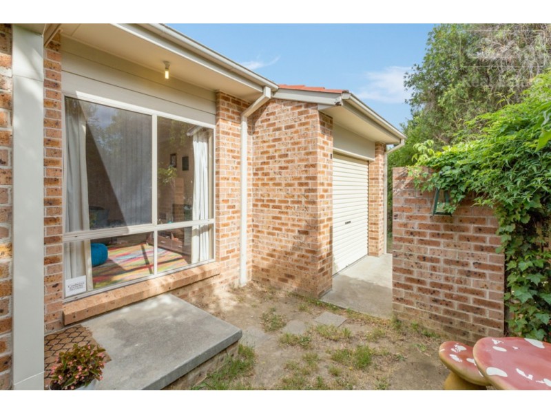 1/53 Walker Crescent, Jerrabomberra NSW 2619