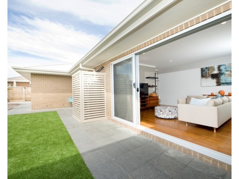 1 Insley Street, Googong NSW 2620