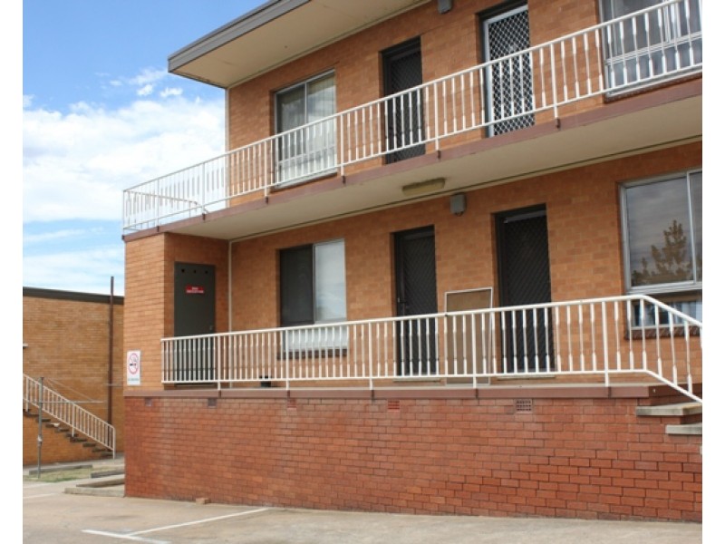 17/124 Henderson Road, Queanbeyan NSW 2620