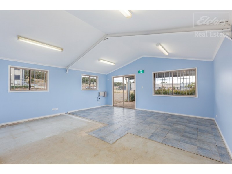 3 Cooper Place, Queanbeyan East NSW 2620