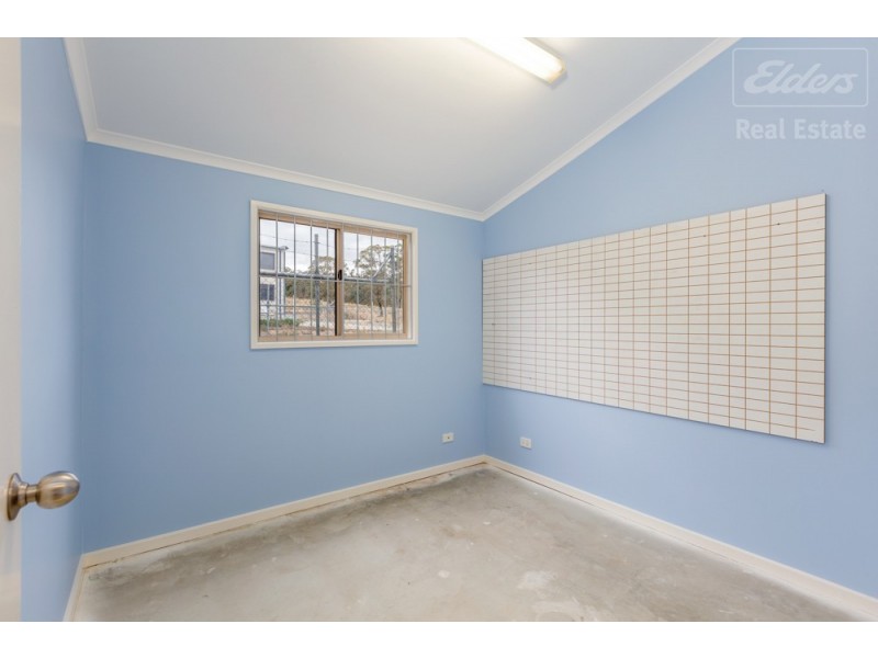 3 Cooper Place, Queanbeyan East NSW 2620