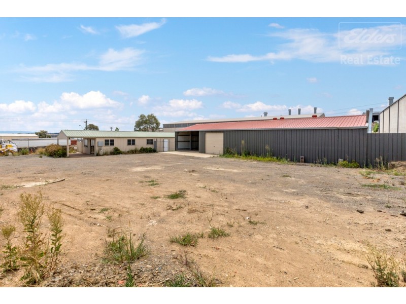3 Cooper Place, Queanbeyan East NSW 2620