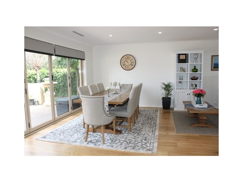 10 Waterview Gardens, Jerrabomberra NSW 2619