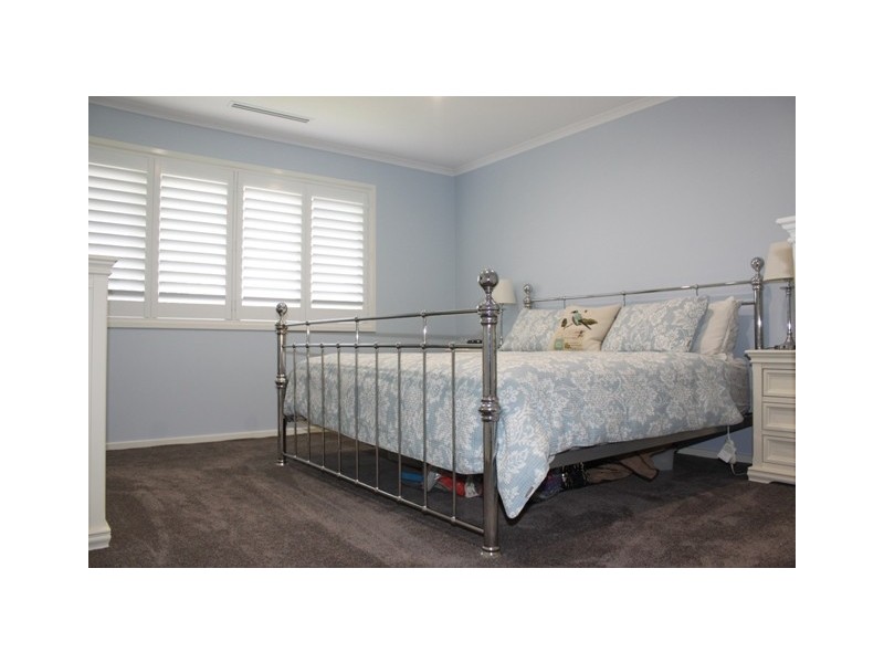 10 Waterview Gardens, Jerrabomberra NSW 2619