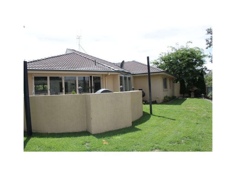 10 Waterview Gardens, Jerrabomberra NSW 2619