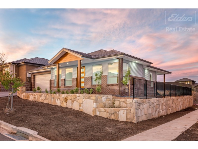 13 Griffiths Link, Googong NSW 2620