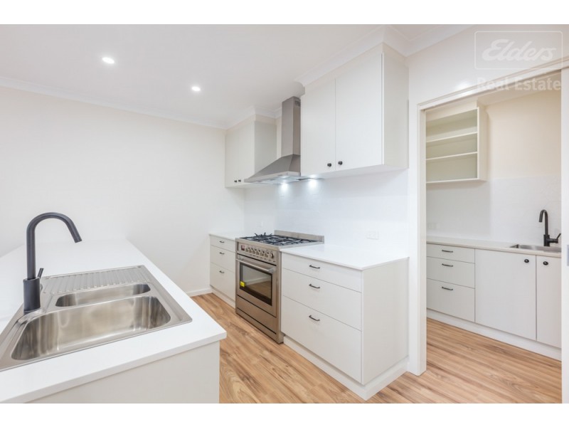 13 Griffiths Link, Googong NSW 2620