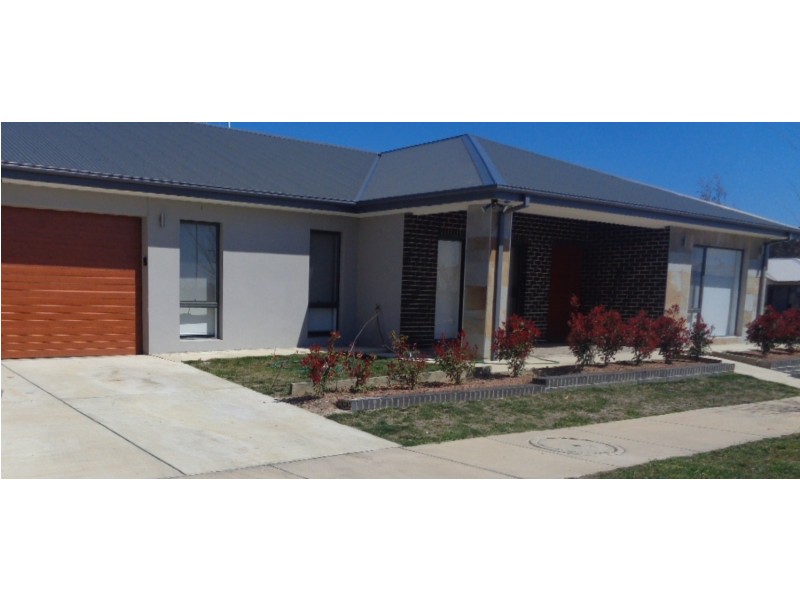 2 Hearne Street, Googong NSW 2620