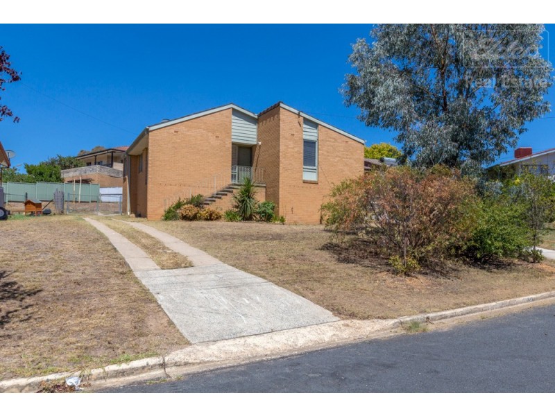 34 Karri Crescent, Karabar NSW 2620