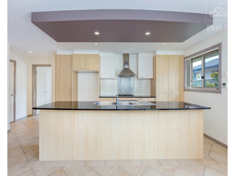 35 Bluestone Gardens, Jerrabomberra NSW 2619