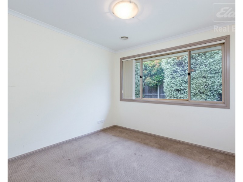 35 Bluestone Gardens, Jerrabomberra NSW 2619