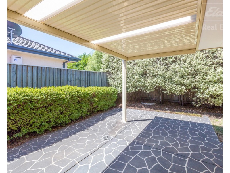 35 Bluestone Gardens, Jerrabomberra NSW 2619